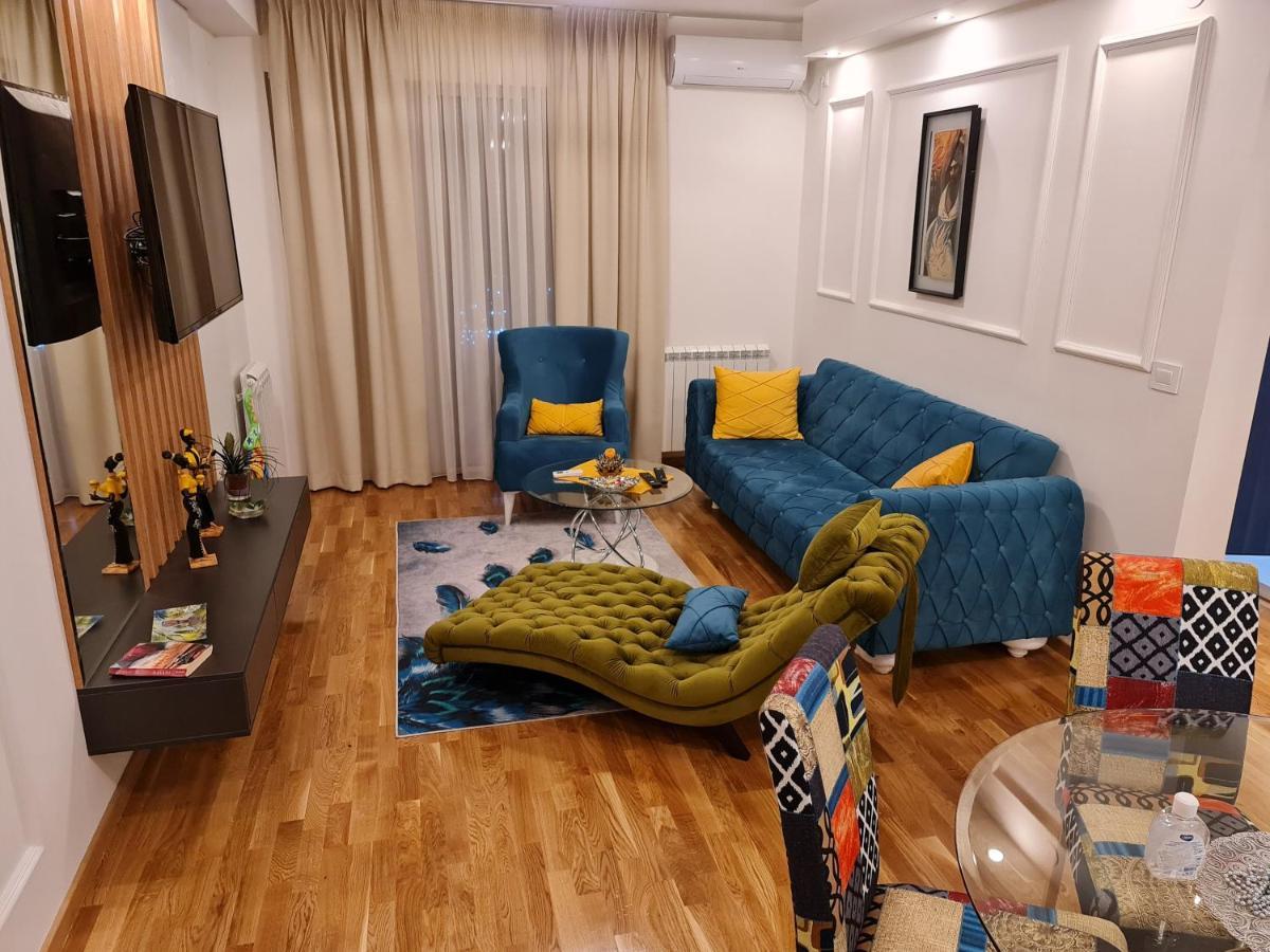 Grand Lux Apartman Appartement Čačak Buitenkant foto