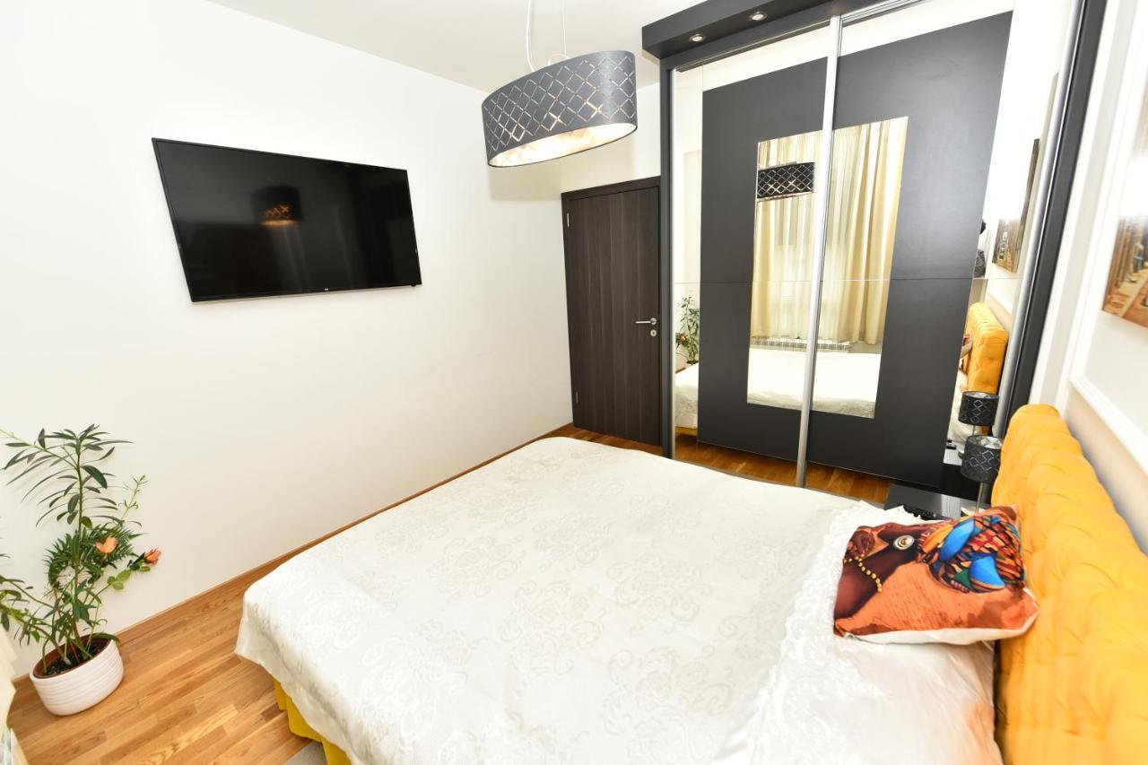 Grand Lux Apartman Čačak Buitenkant foto