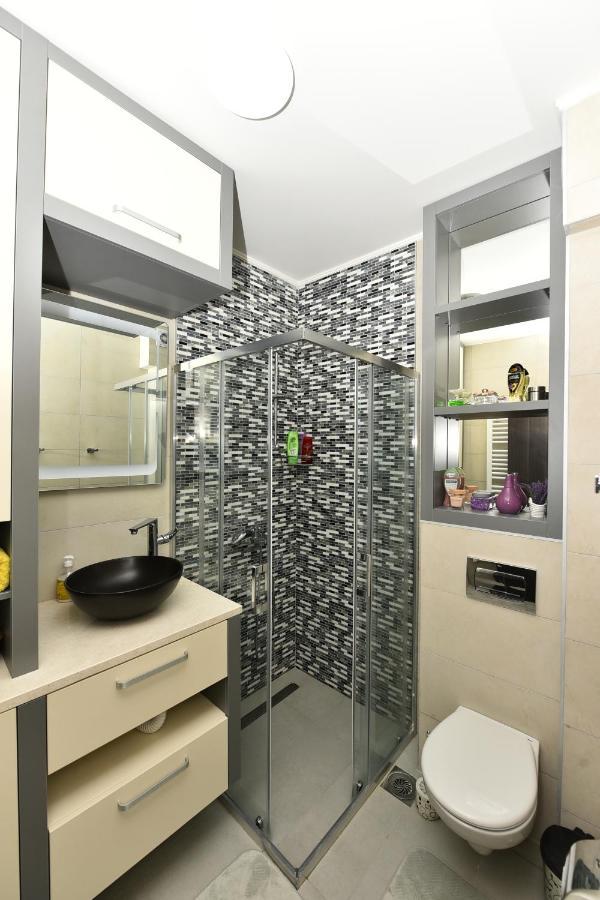 Grand Lux Apartman Čačak Buitenkant foto