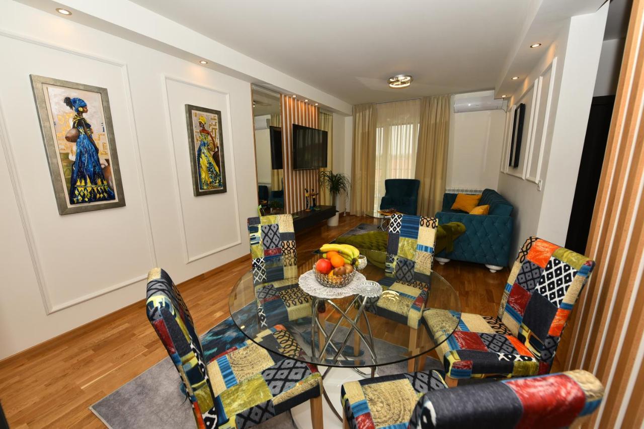 Grand Lux Apartman Čačak Buitenkant foto