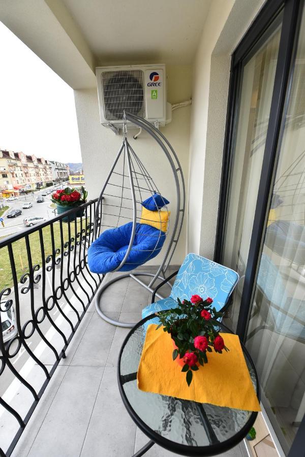 Grand Lux Apartman Appartement Čačak Buitenkant foto